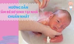 Cách Tắm Cho Trẻ Sơ Sinh Chưa Rụng Rốn Mùa Đông